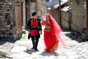 لباس آذربایجانی‌ نماد اصالت