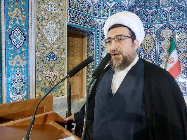 امام جمعه تبریز: برنامه ریزی های فرهنگ عمومی در جهت جذب جوانان باشد