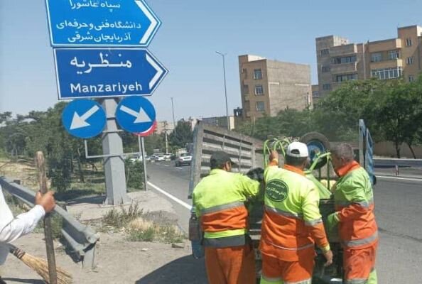 طرح ضربتی پاکسازی حاشیه اتوبان کسایی اجرا شد طرح ضربتی پاکسازی حاشیه اتوبان کسایی اجرا شد
