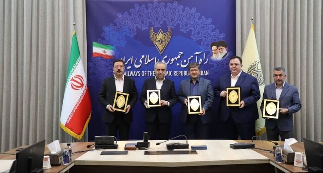 امضای تفاهمنامه ساخت چند پروژه ریلی آذربایجان شرقی با سرمایهگذار خارجی امضای تفاهمنامه ساخت چند پروژه ریلی آذربایجان شرقی با سرمایهگذار خارجی