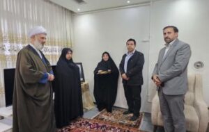 دیدار شهردار منطقه ۳ با خانواده شهید والامقام خسرو حضرتی