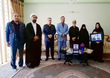 تجلیل نایب رئیس شورا و شهردار منطقه ۵ از خانواده شهید موسی آقاپور