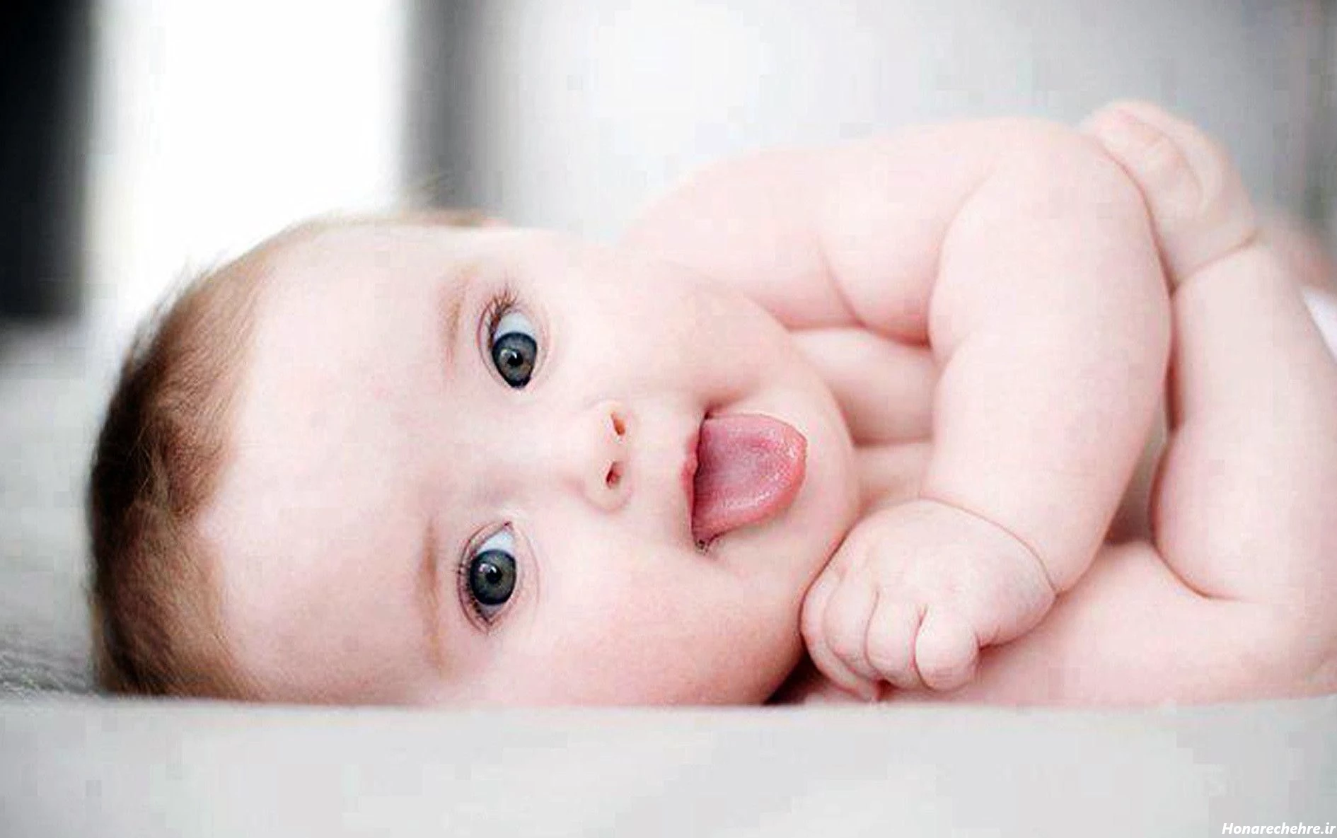 نوزاد چگونه می فهمد به چه کسی اعتماد کند؟ یک تحقیق شگفت‌انگیز!