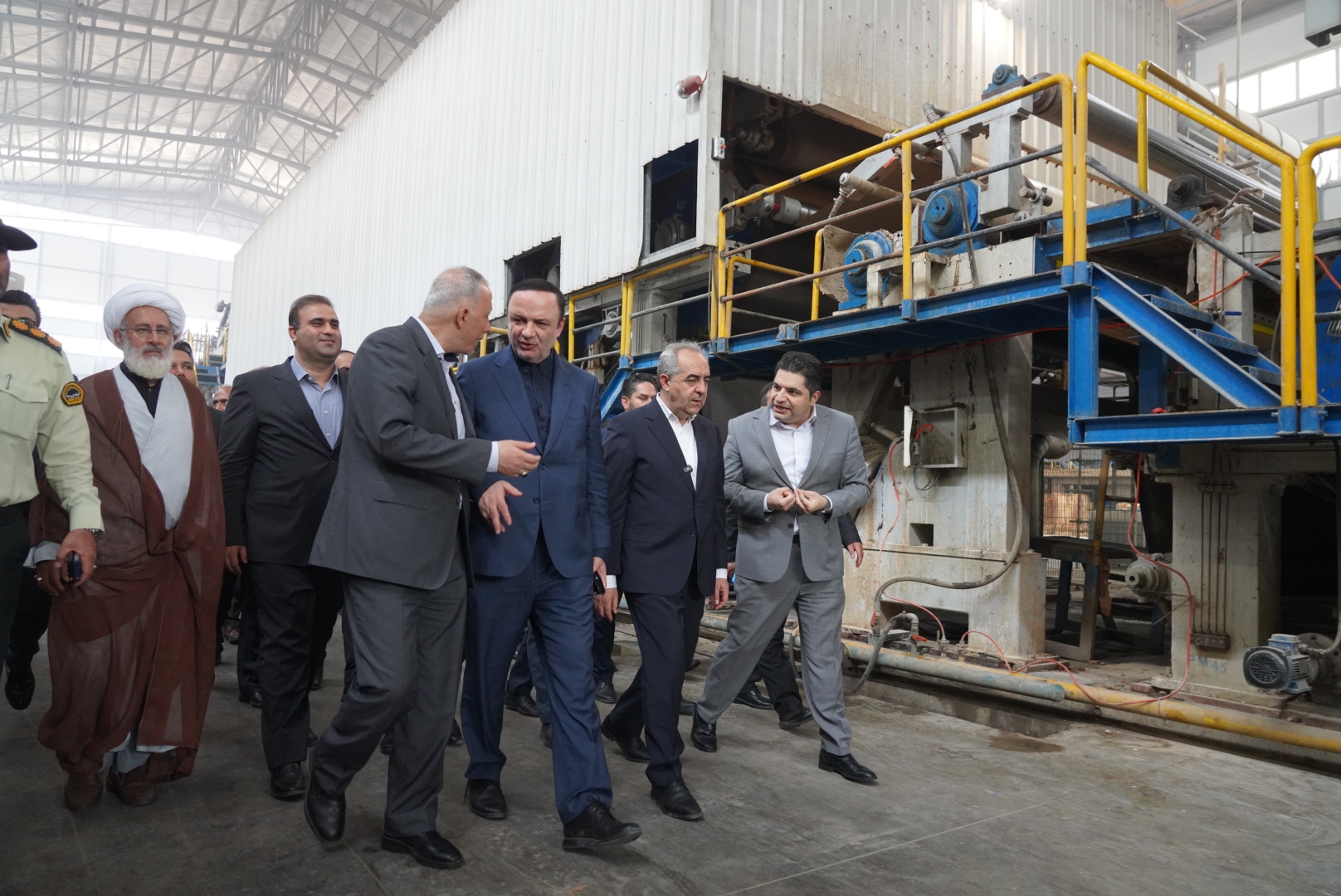 بازدید دبیر شورایعالی مناطق آزاد کشور و استاندار آذربایجان شرقی از شرکت تاو کاغذ ارس بازدید دبیر شورایعالی مناطق آزاد کشور و استاندار آذربایجان شرقی از شرکت تاو کاغذ ارس