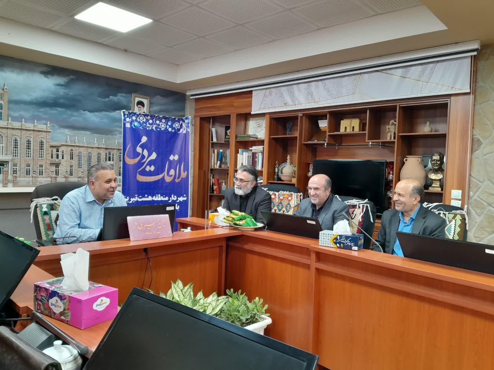 برپایی نمایشگاه فرش های آذربایجان با مشارکت شهرداری منطقه ۸ تبریز