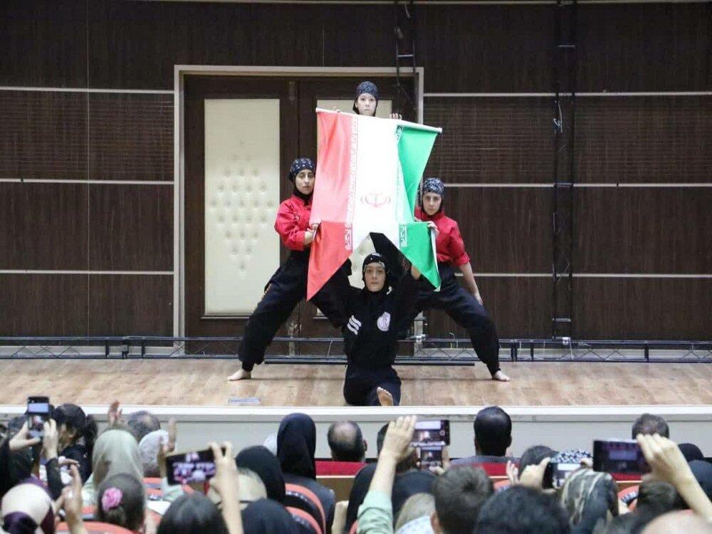 همایش بزرگ خانوادگی کونگفوکاران استان در آغاز هفته تربیتبدنی برگزار شد همایش بزرگ خانوادگی کونگفوکاران استان در آغاز هفته تربیتبدنی برگزار شد