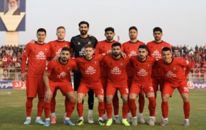 تراکتور با اقتدار به جمع مدعیان بازگشت/ تراکتور ۳ چادرملو اردکان یک