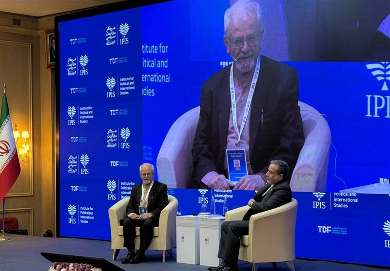 عراقچی: اکنون درخواست برای مذاکره مجدد شروع شده است عراقچی: اکنون درخواست برای مذاکره مجدد شروع شده است