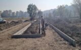 تداوم عملیات زیرسازی و جدول‌کشی پارک شهید صمدی