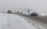 تداوم بارش برف در آزادراه تبریز – زنجان تداوم بارش برف در آزادراه تبریز – زنجان