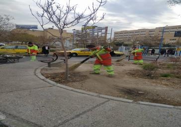 پاکسازی و تنظیف کلی سه مسیر حوزه شهرداری منطقه ۱۰