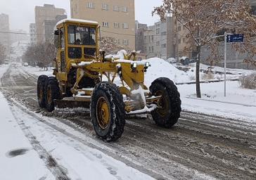 محلول پاشی معابر شرق تبریز توسط شهرداری منطقه ۵