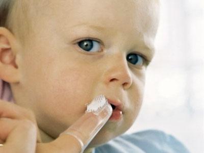 کاربرد و عوارض ژل برای دندان نوزاد