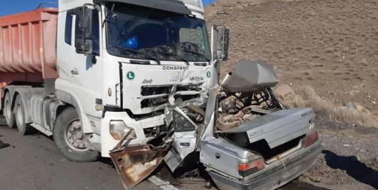 تصادف تریلی با پژو در جاده صوفیان- تبریز با ۲ کشته