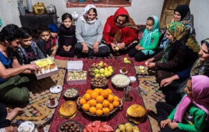 چلله گئجه‌ سی آمد؛ آتشِ کرسیِ دل‌ها را روشن نگه داریم