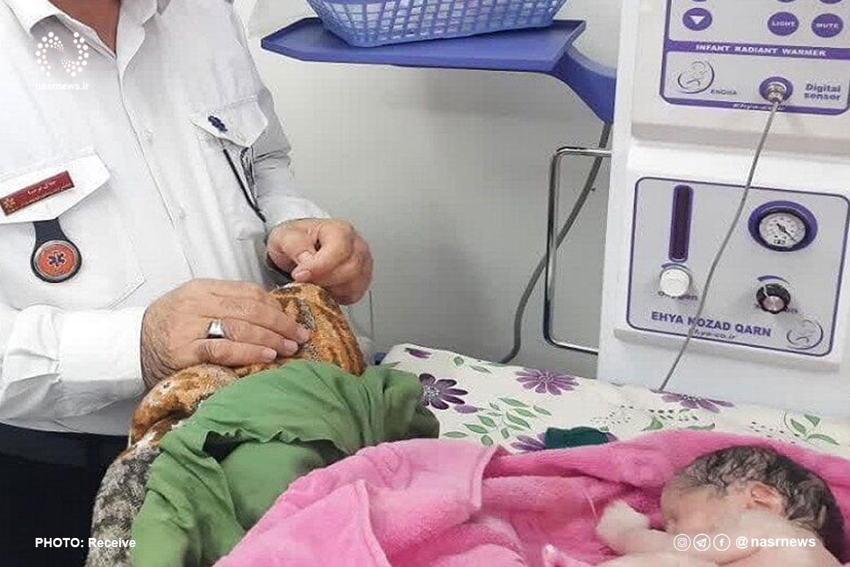 نوزادی که در آغوش عوامل اورژانس به دنیا آمد