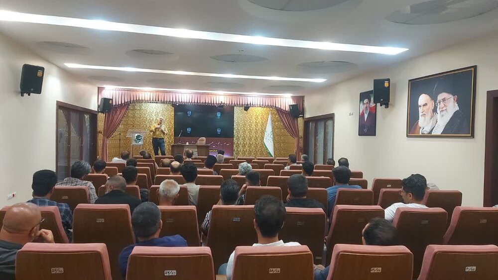 برگزاری سومین دوره آموزشی تخصصی ویژه متقاضیان پروانه تاکسیرانی برای ۴۲ تاکسیران جدید
